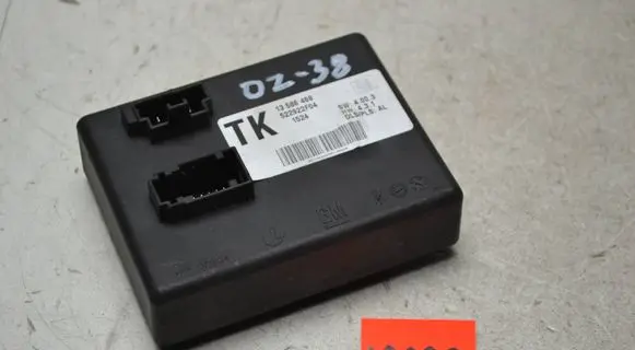 Opel Zafira C Tow bar trailer control unit/module 13586468 522922F04 1524