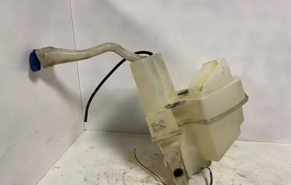 Volvo XC90 Windshield washer fluid reservoir/tank 8659490