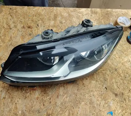 Volkswagen Touran II Headlight/headlamp 030126820200 1T1941005G