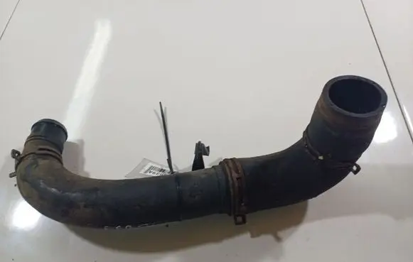 Volkswagen Polo IV 9N3 Intercooler hose/pipe