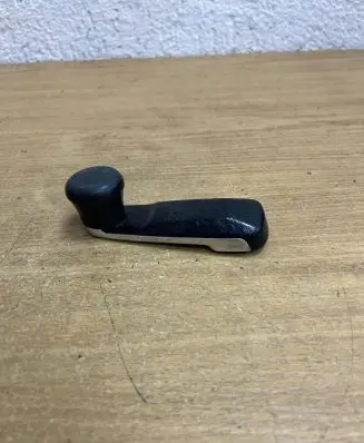 Mercedes-Benz E W124 Front door window winding handle F3166