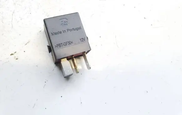 Skoda Fabia Mk2 (5J) Other relay 4h0951253c v23374-a1001-x010