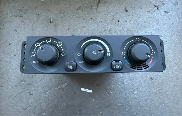 Mitsubishi Pajero Climate control unit MR500648