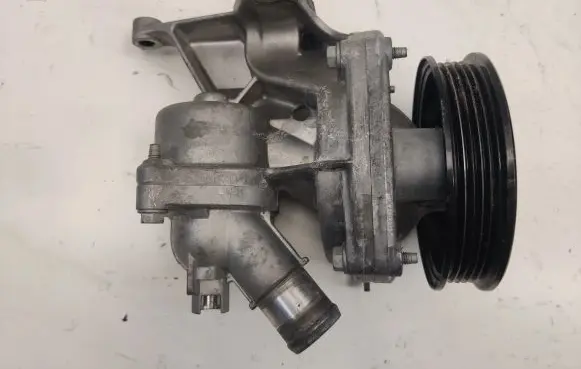 Chevrolet Camaro Water pump 12663910 12637140
