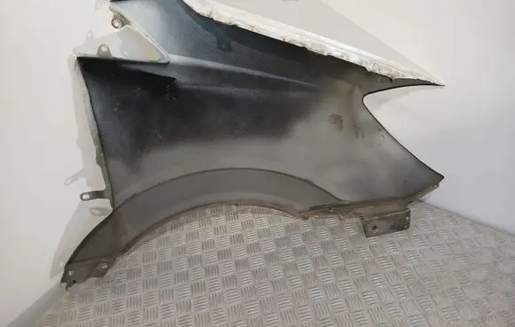 Mercedes-Benz Sprinter W906 Fender 9068810101