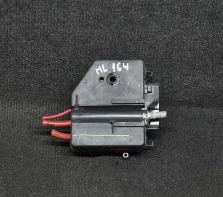 Mercedes-Benz ML W164 Fuse box set A1645400350