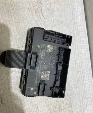 Skoda Superb B8 (3V) Door control unit/module 5Q4959592K