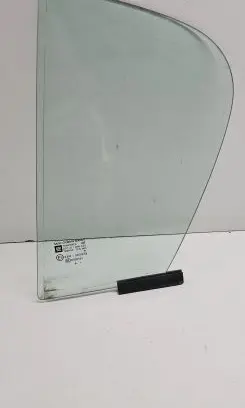 Rear vent window glass