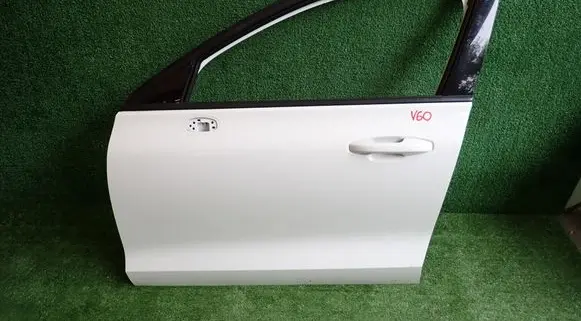 Volvo V60 Front door