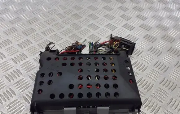 Opel Astra G Fuse box cover 24431677