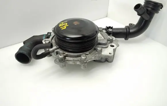 Mercedes-Benz E W212 Water pump A6512007701 010133803KT A6512000682