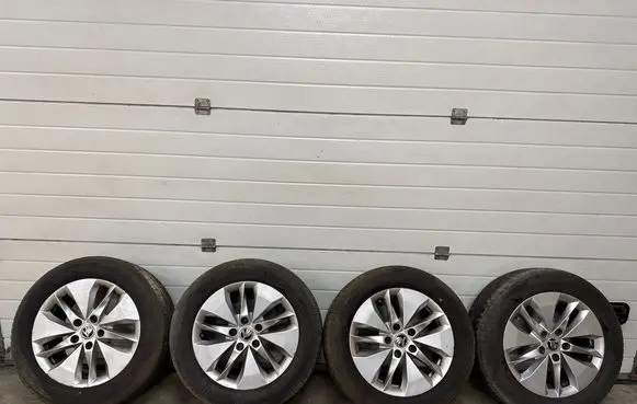 Skoda Octavia Mk4 R16 alloy rim 5E3601025