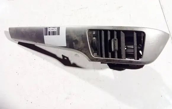 Chevrolet Captiva Dash center air vent grill 96434401