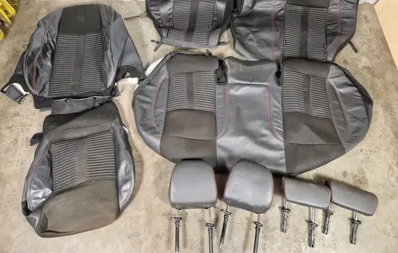Alfa Romeo Giulietta Seat and door cards trim set 