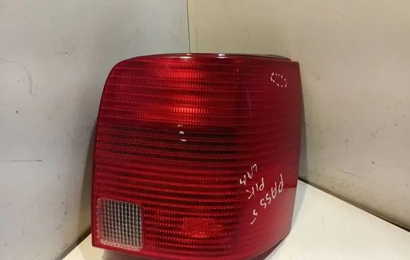 Volkswagen PASSAT B5 Rear/tail lights 3B9945112F