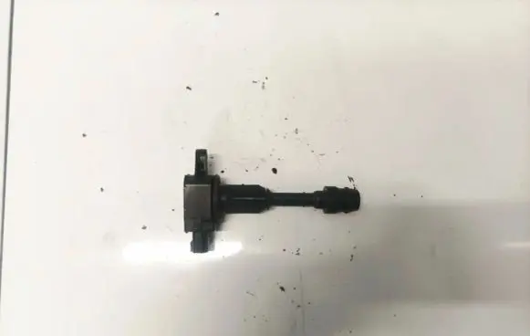 High voltage ignition coil
