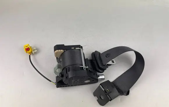 Jaguar XJ X350 Rear seatbelt 2W93-F600A38 2W93F600A38