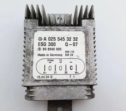 Mercedes-Benz A W168 Coolant fan relay A0255453232