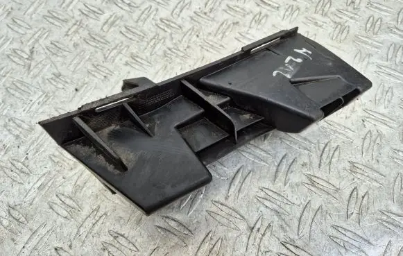 Mercedes-Benz E W212 Front bumper mounting bracket A2128852565