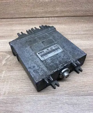 Renault Laguna I Engine control unit/module ECU 7700113281 7700113864