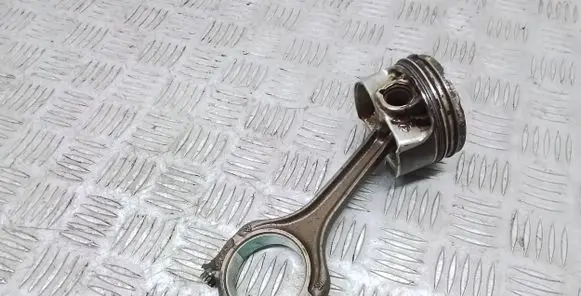 Volkswagen Jetta USA Piston with connecting rod 04ER