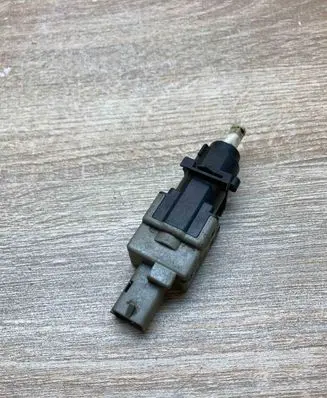 Alfa Romeo 156 Brake pedal sensor switch 46840511