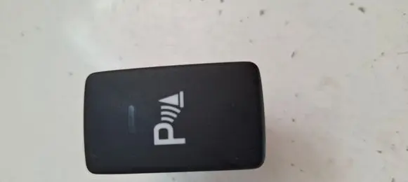 Honda CR-V Parking (PDC) sensor switch M48809