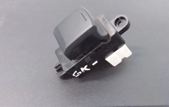 Nissan Tiida C11 Electric window control switch