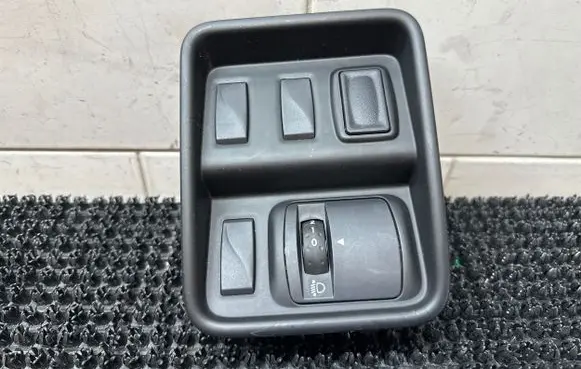 Renault Koleos II Headlight level height control switch 251902972R