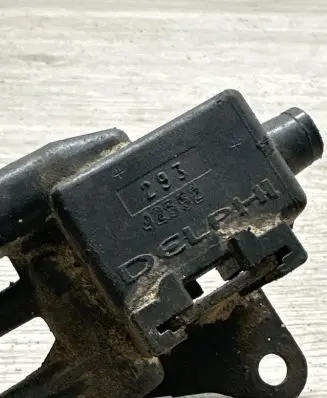 Opel Corsa C Vacuum valve 