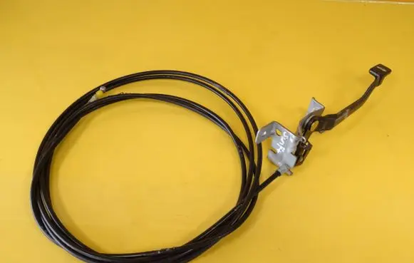 Suzuki Swift I Tailgate release/open handle 