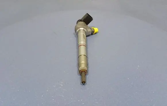 Volkswagen Arteon Fuel injector 05L130277E