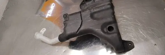 Opel Insignia B Windshield washer fluid reservoir/tank 13480307 13480308