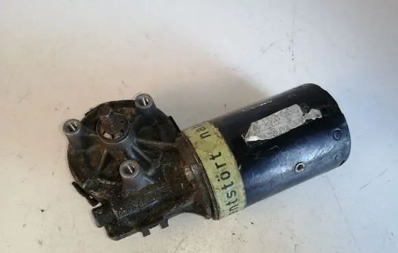 Audi A6 S6 C4 4A Wiper motor 0390241330
