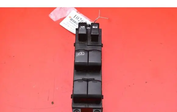 Subaru Outback Electric window control switch 157525