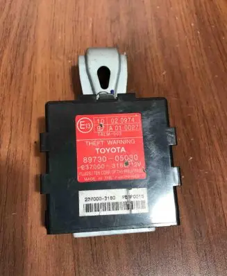 Toyota Avensis T250 Alarm control unit/module 89730-05030 237000-3180