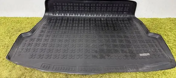 Toyota RAV 4 (XA50) Rubber trunk/boot mat liner 631177-22
