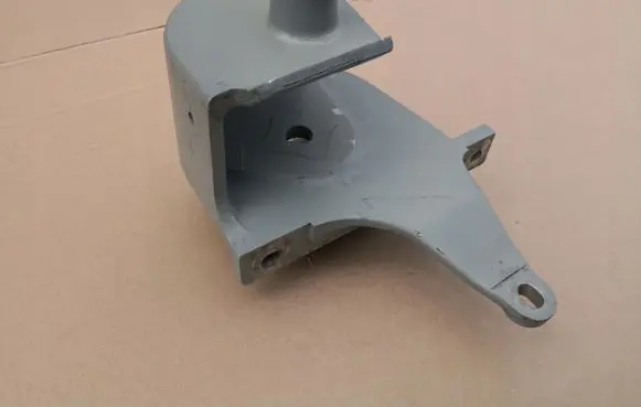 Tesla Model S Engine mounting bracket 1034558