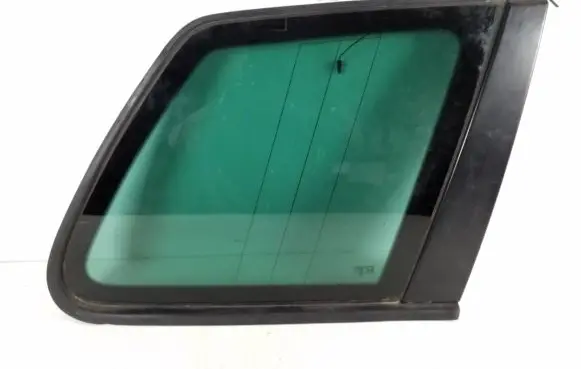 Volkswagen Touareg I Rear side window 7L6845298