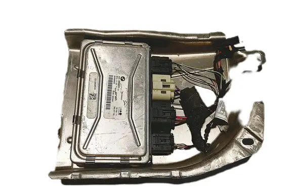 BMW 5 F10 F11 Steering rack control module 6854031