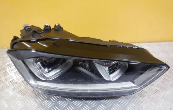 Volkswagen Golf Sportsvan Headlight/headlamp 518941754A 90067899 10062014