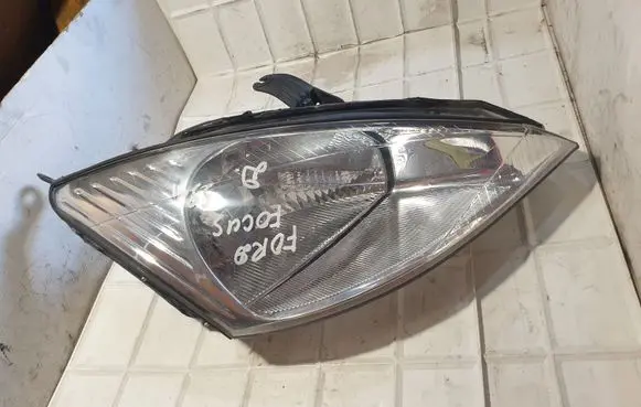 Ford Focus Headlight/headlamp 304311144 1036400