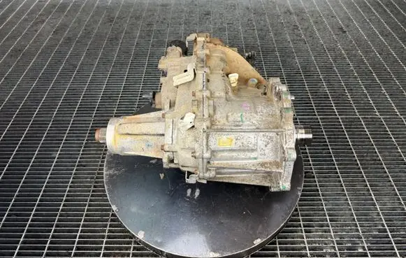 Nissan Navara D23 Gearbox transfer box case 