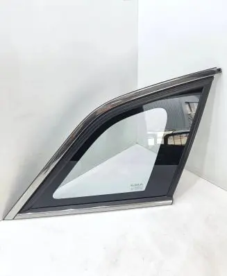Opel Antara Rear side window 96660069