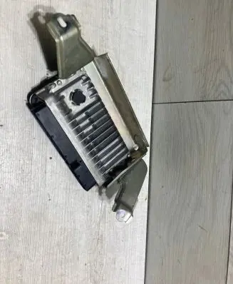 Toyota Yaris Engine control unit/module 896610U230