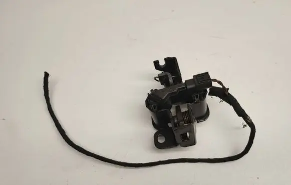 Mercedes-Benz CLS C219 Engine bonnet (hood) release handle A2198800060