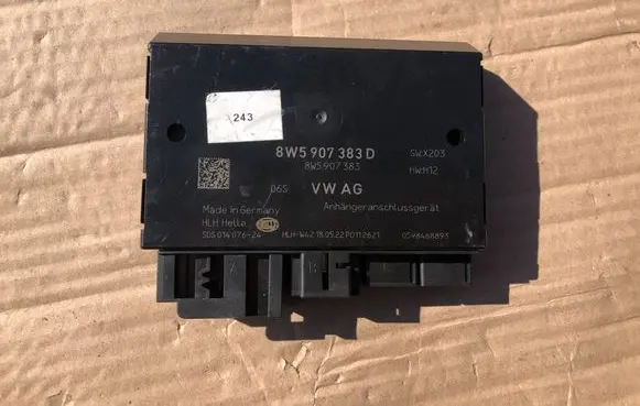 Audi A5 Tow bar trailer control unit/module 8W5907383D 5DS01407624