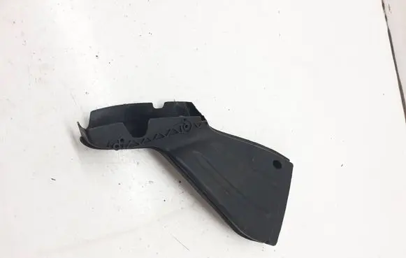 Audi A4 S4 B7 8E 8H Air intake duct part 8E0129618H