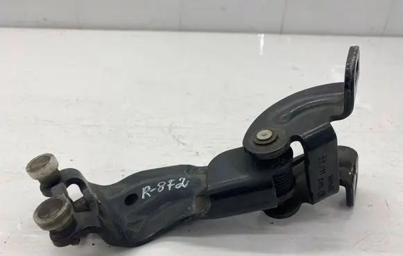 Volkswagen Sharan Sliding door upper roller guide/hinge 7N0843335F