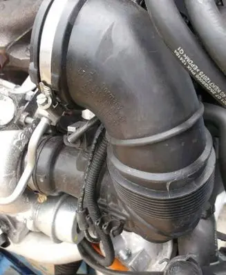 Mercedes-Benz E W212 Air intake hose/pipe A6510940797